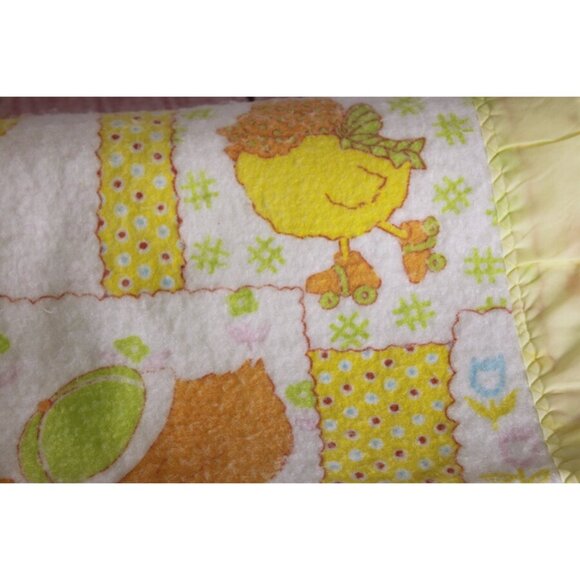 Vintage Yellow Baby Blanket Satan Edged Never Used40" by 45" Chick Bunny Print - Picture 5 of 9